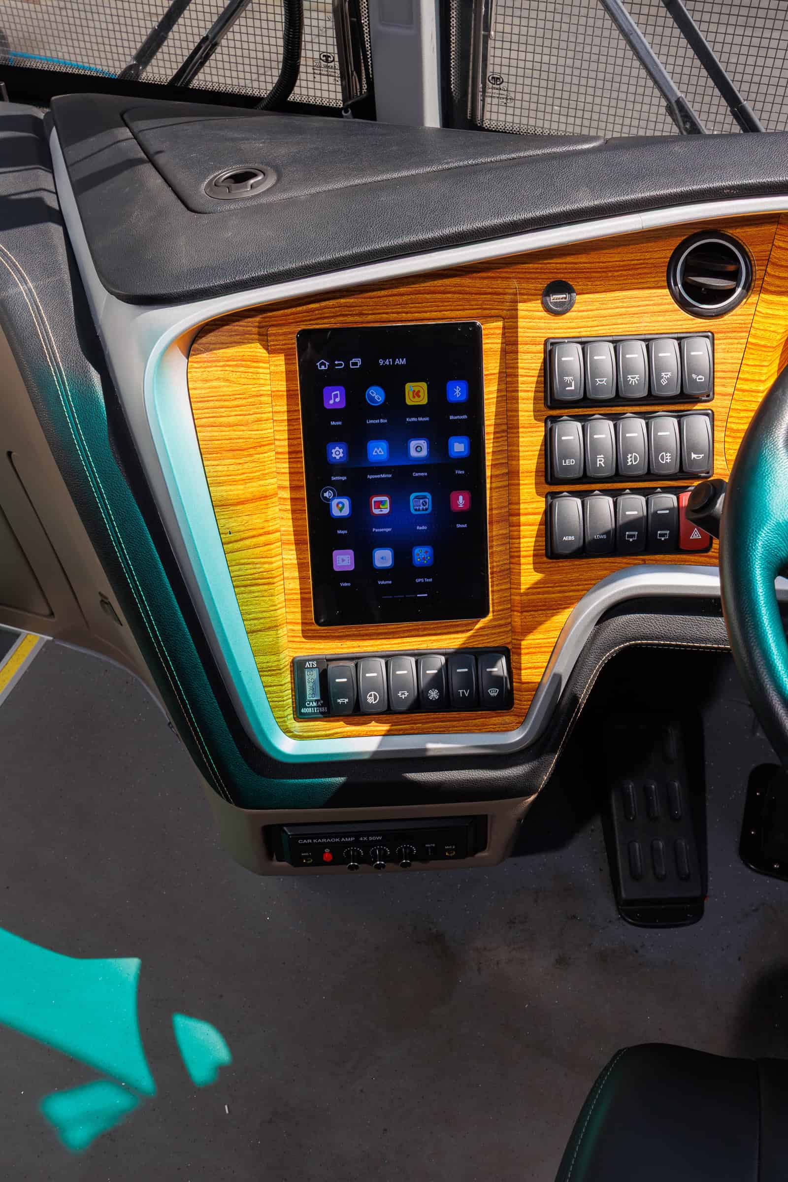 V12 Internal 1